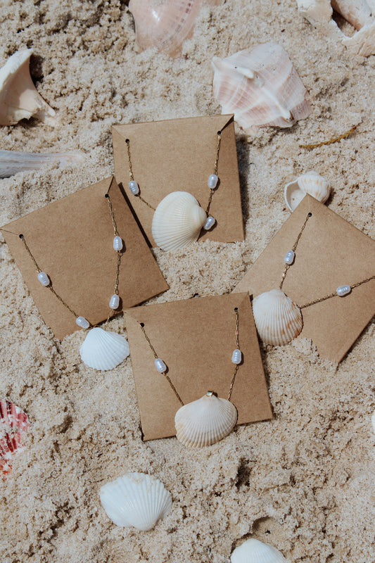 graceful waters shell necklace